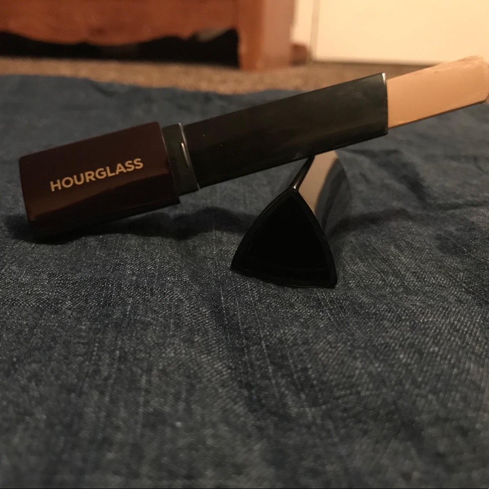 Hourglass Vanish Stick Foundation